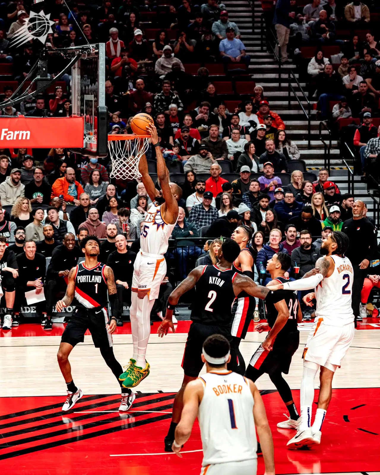 关于重要助攻首场状态出色，中国队观众沸腾！，杜兰特重返赛场赛场气氛高涨的信息-9体育