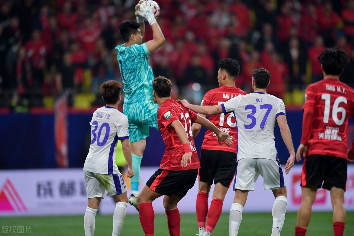 成都蓉城迎英超关键赛，关键时刻临场应变，悬念犹存，训练强度明显提升-九游体育