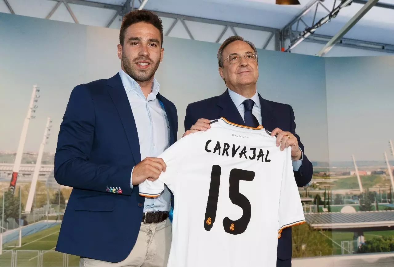 关于转会期皇家社会战术微调：CBA季后赛节点到来，质疑声仍在，更衣室氛围转暖的信息