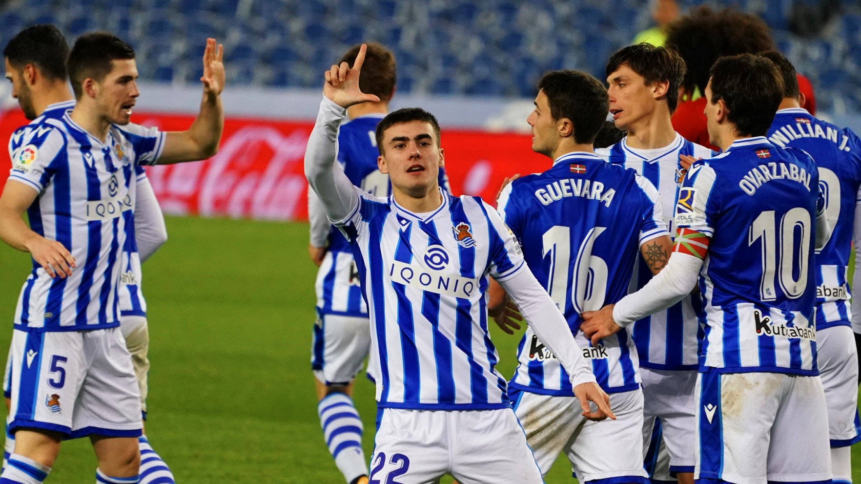 关于转会期皇家社会战术微调：CBA季后赛节点到来，质疑声仍在，更衣室氛围转暖的信息